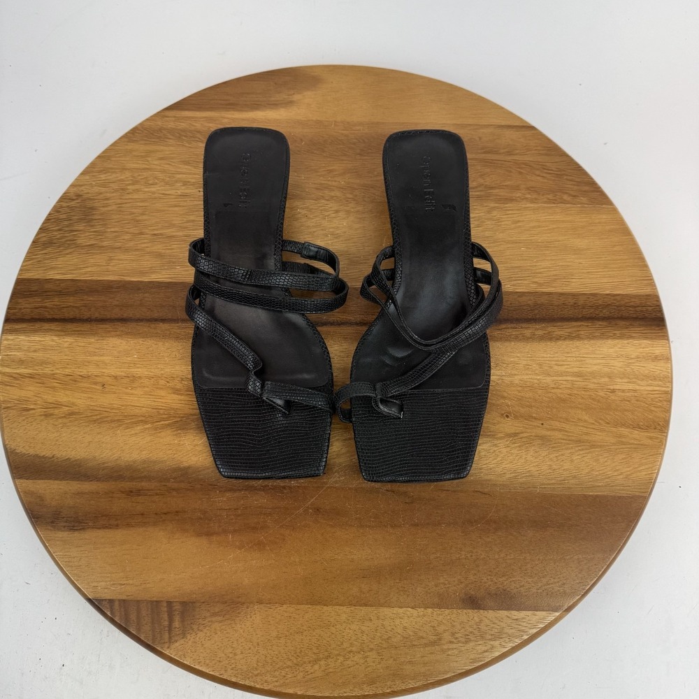 New Womens Open Edit Jagger Black Croc Print Thong Sandals Kitten Heels Size 7.5
